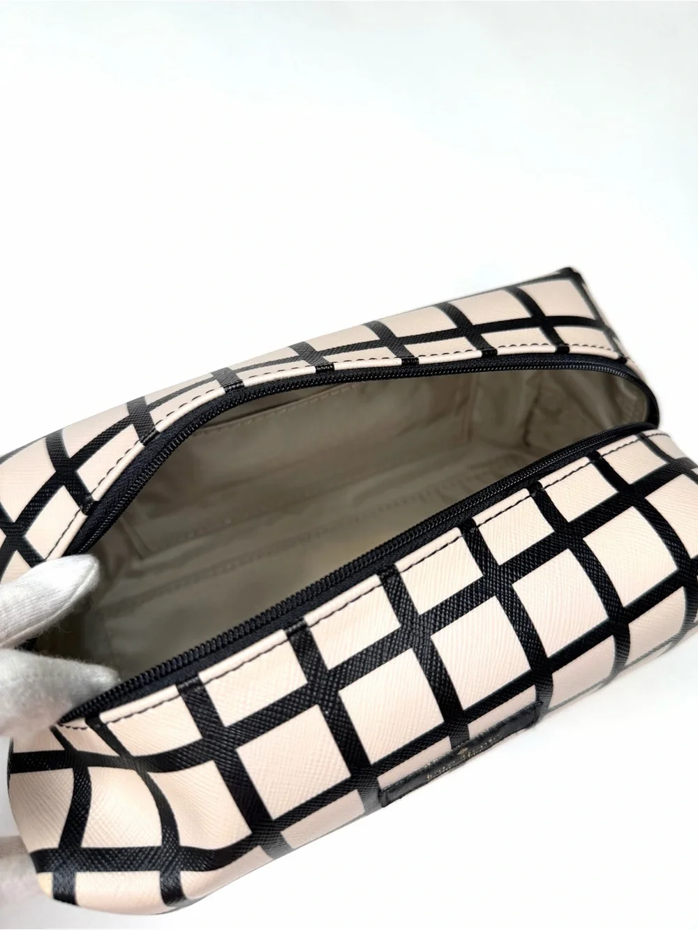 Kate Spade Cream And Black Checkered Cosmetic Case